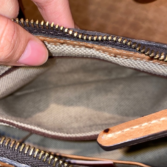 Dooney bourke shoulder bag - Picture 4 of 4
